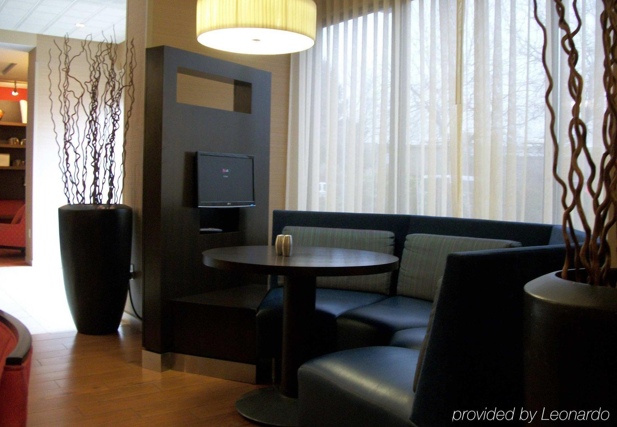 Courtyard By Marriott Portland Airport Hotel Ngoại thất bức ảnh