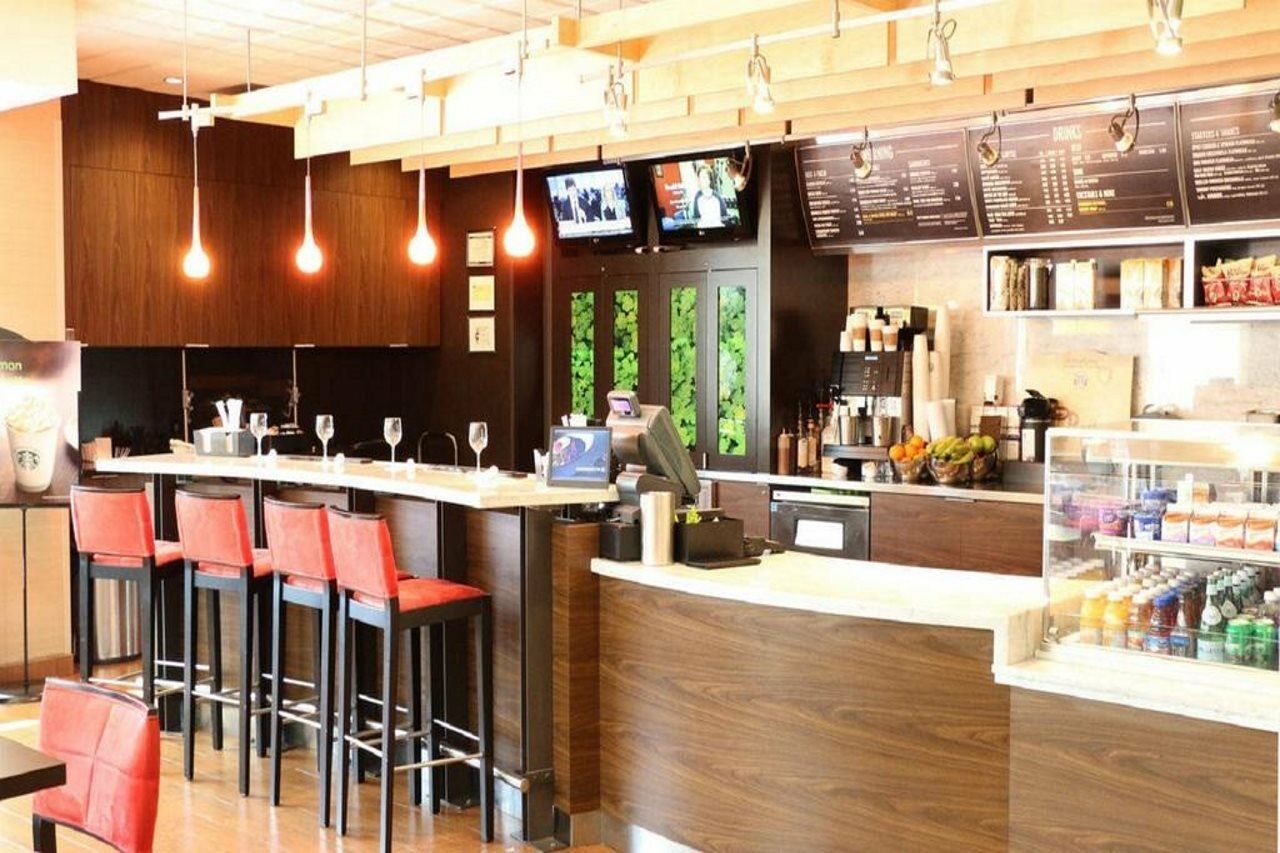 Courtyard By Marriott Portland Airport Hotel Ngoại thất bức ảnh