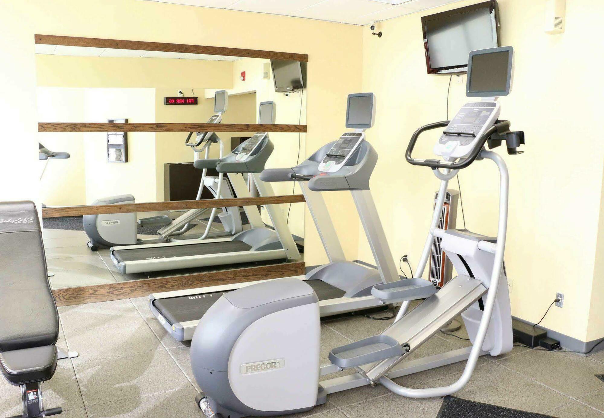 Courtyard By Marriott Portland Airport Hotel Ngoại thất bức ảnh